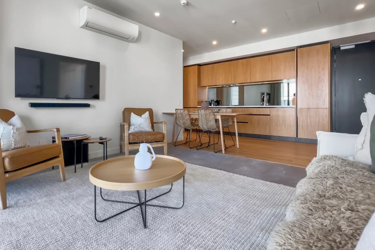 Bright Two Bedroom Apartment in Auckland photo 5