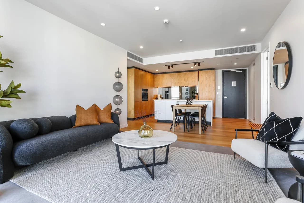 Chic Two Bedroom Apartment in Auckland photo 2
