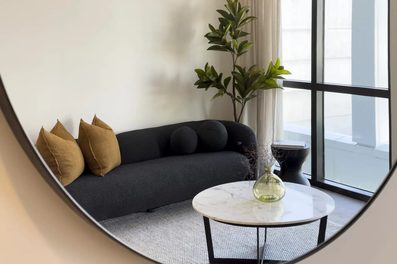 Chic Two Bedroom Apartment in Auckland photo 5