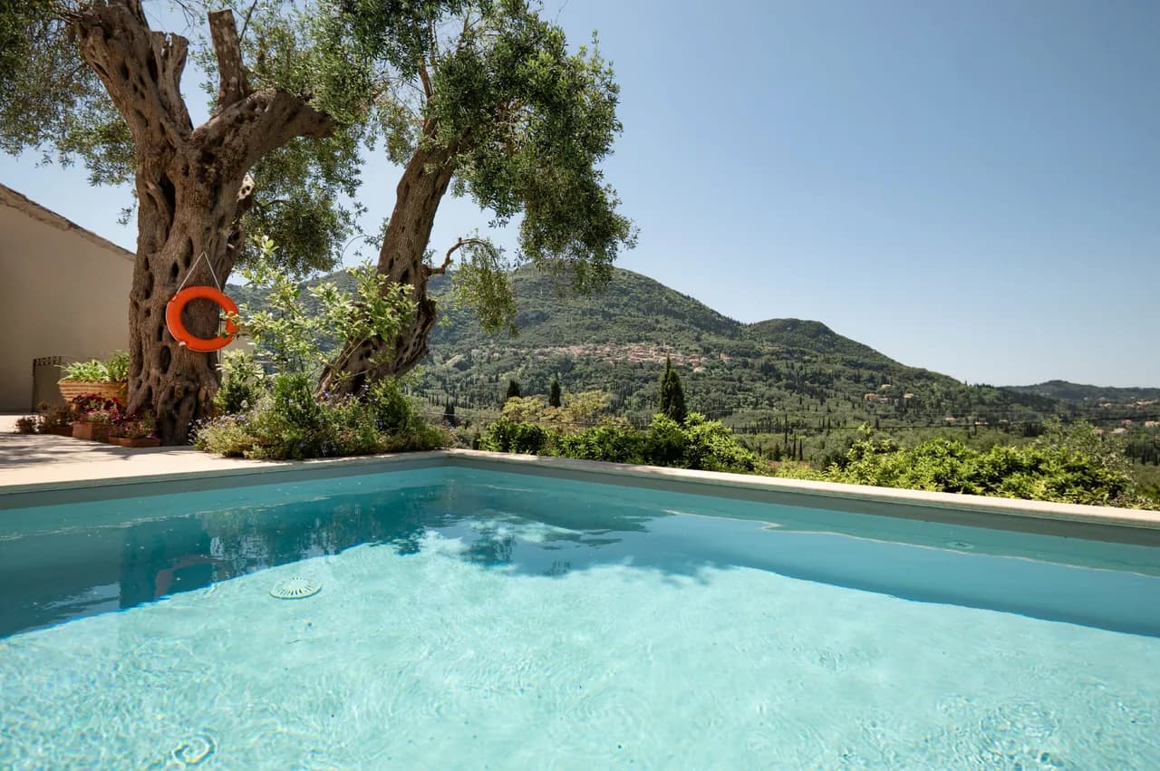 Charming Villa with Modern Amenities in Gastouri photo 2