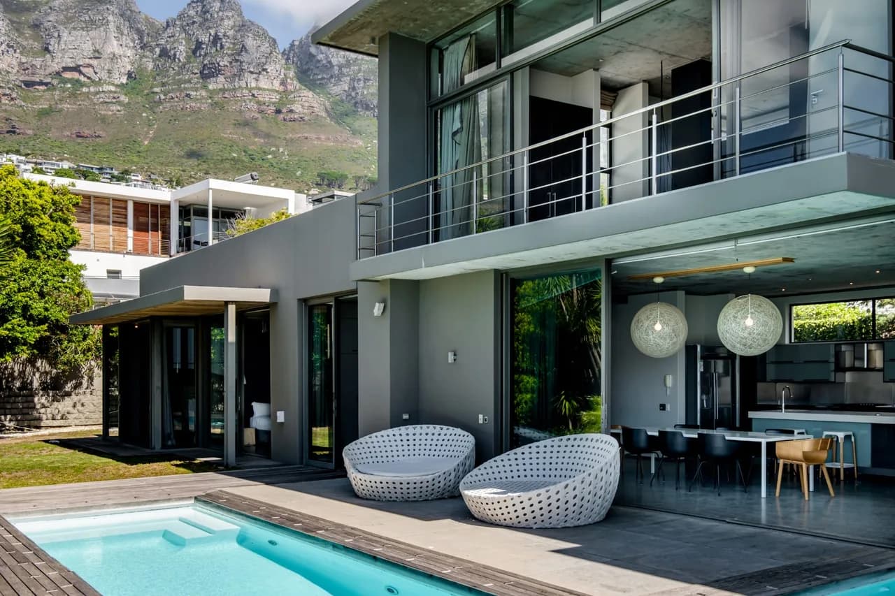 Contemporary Villa with Ocean Views in Camps Bay