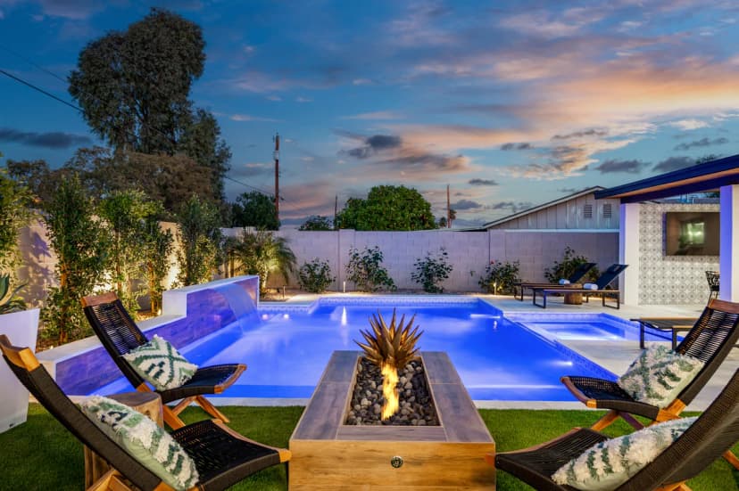 Beautifully Designed Home w/ Pool for Families and Groups