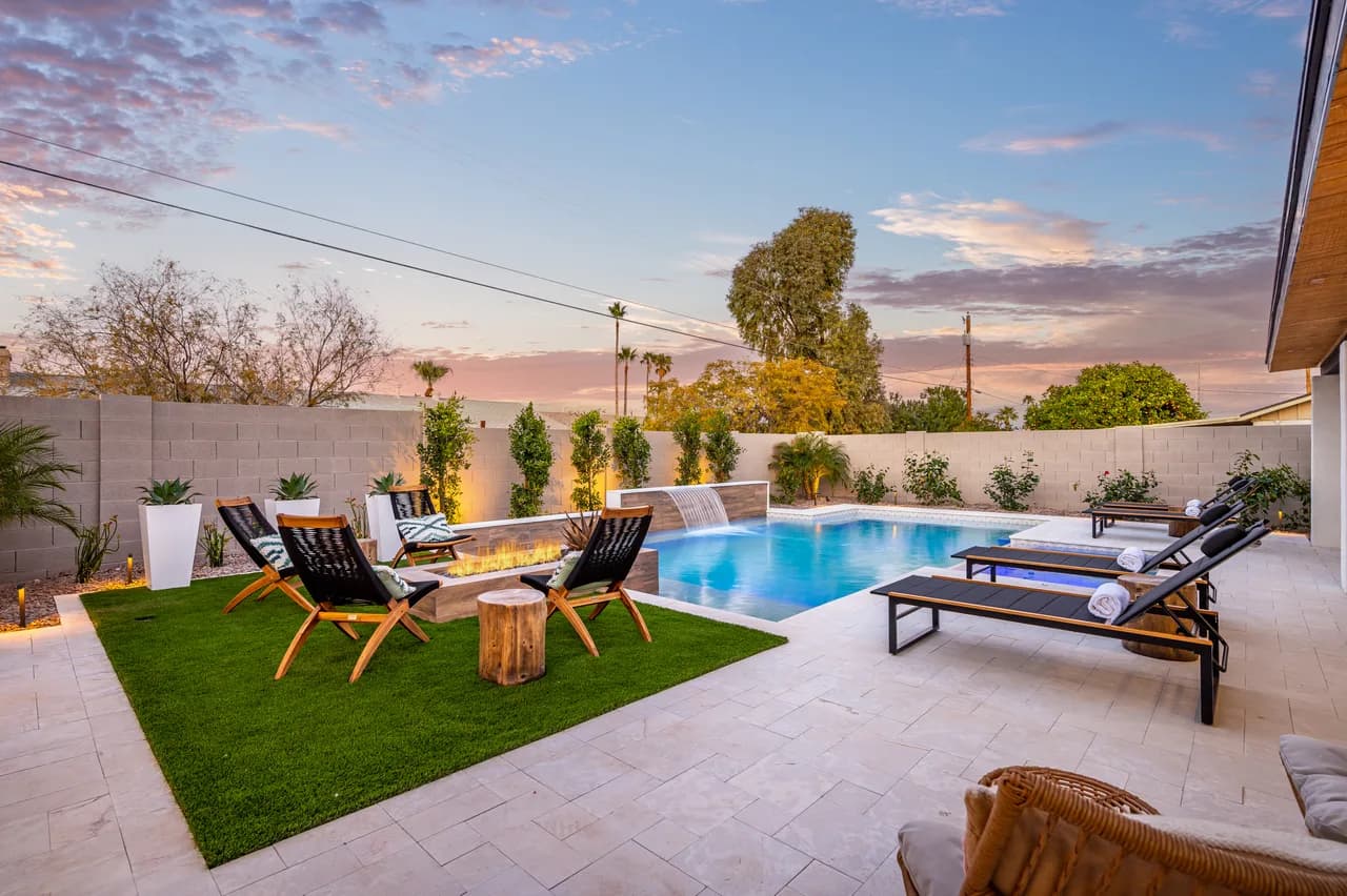 Elegant Five Bedroom Villa in Scottsdale photo 3