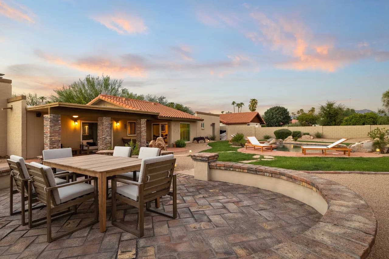 Sparkling Pool Four Bedroom Villa in Scottsdale photo 3