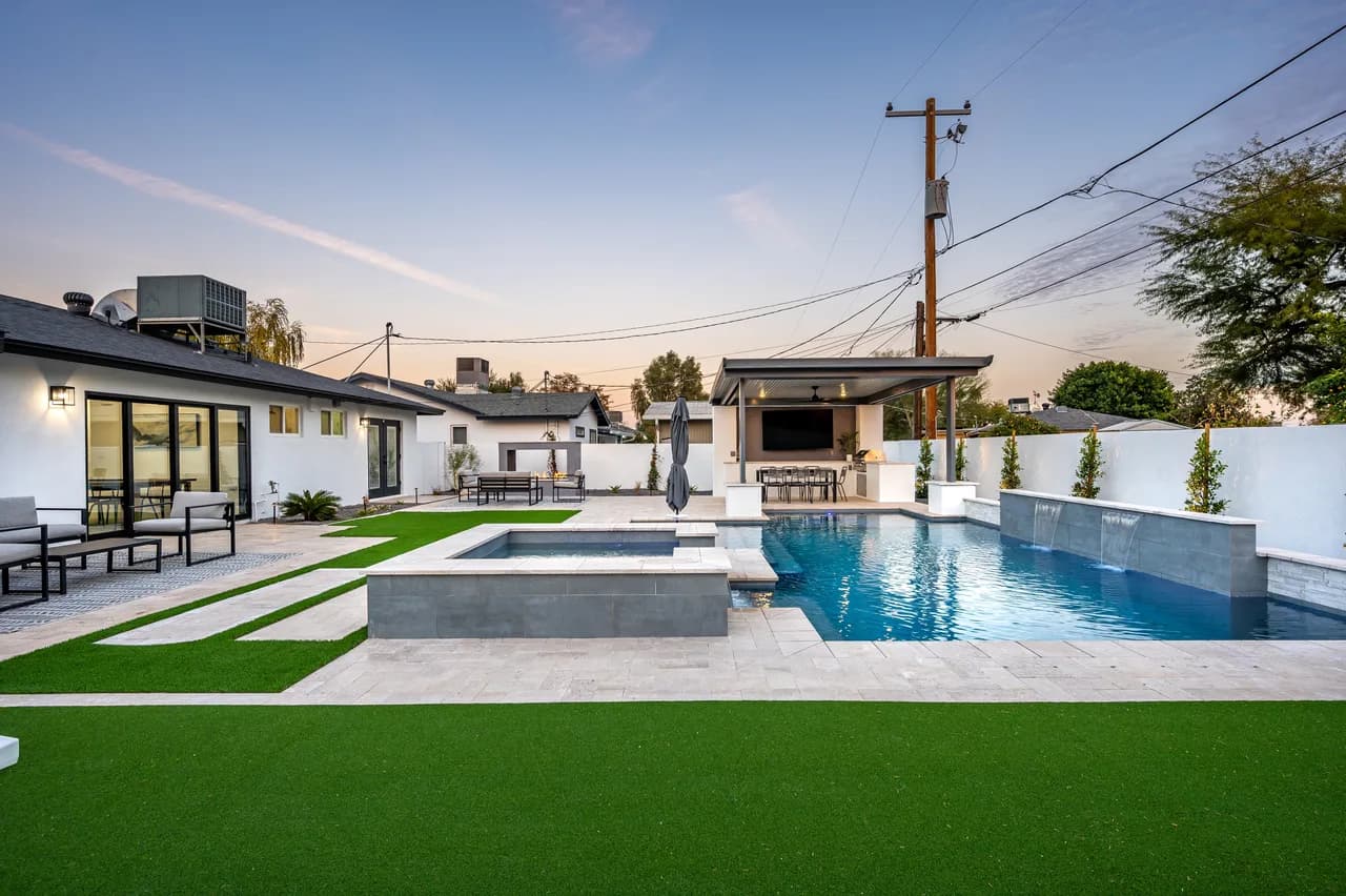 Entertainment-Focused Villa in Scottsdale photo 5