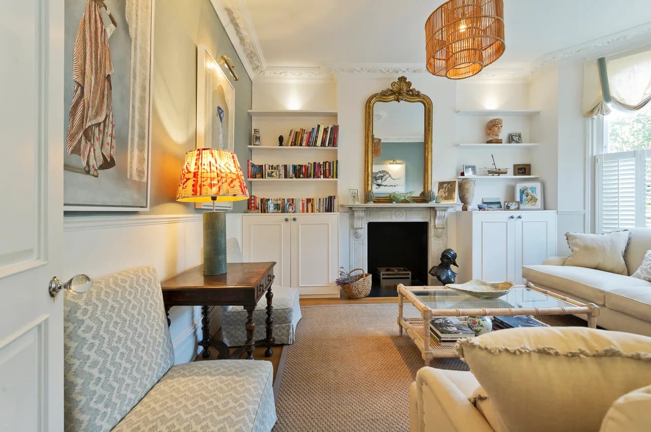 Terraced City View Villa in London photo 2