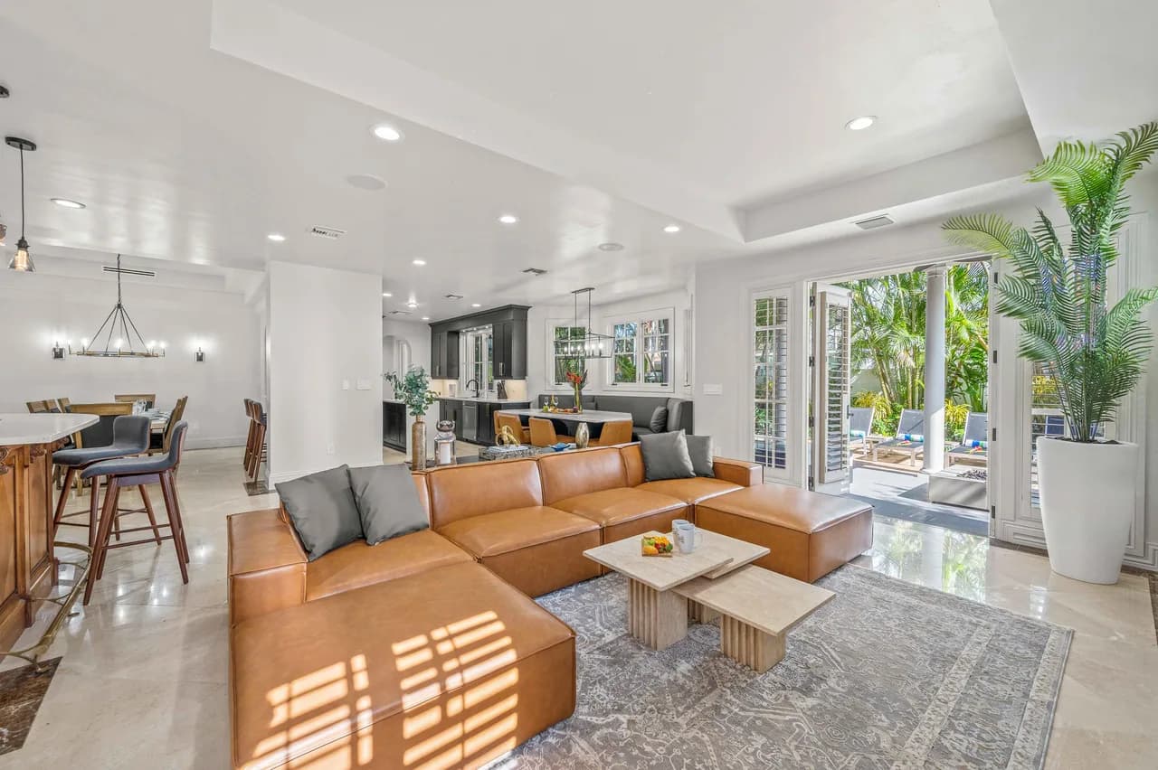 Heated Pool Villa in Harbor Heights Florida photo 2