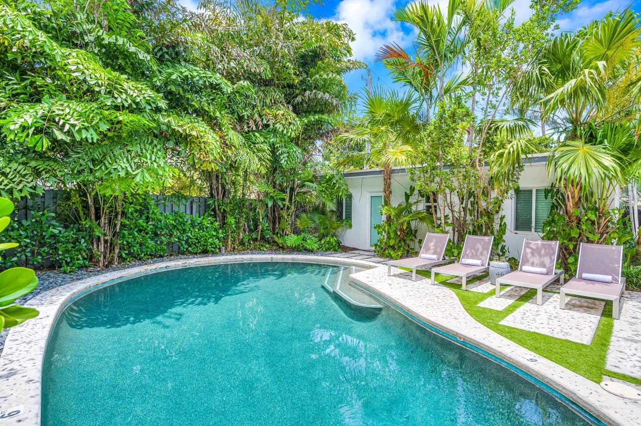 Heated Pool Four Bedroom Villa in Soroka Shores photo 5