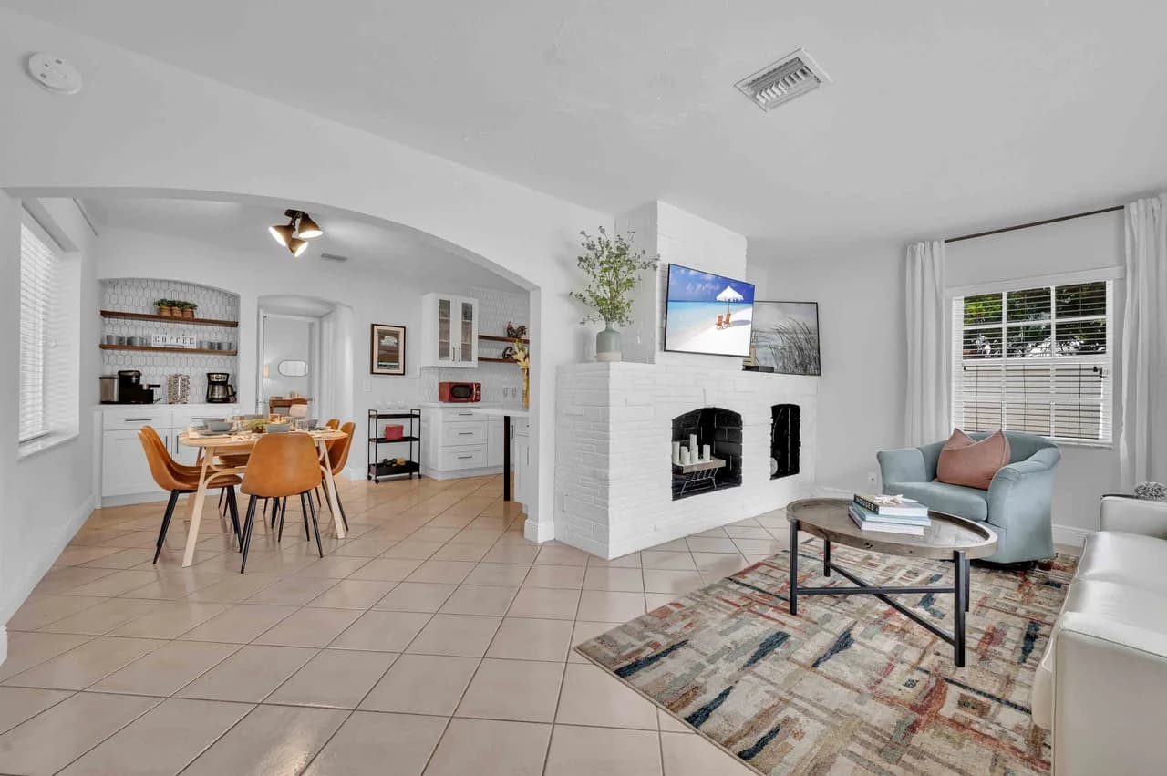 Beachside Cottages with Pool in Fort Lauderdale photo 2