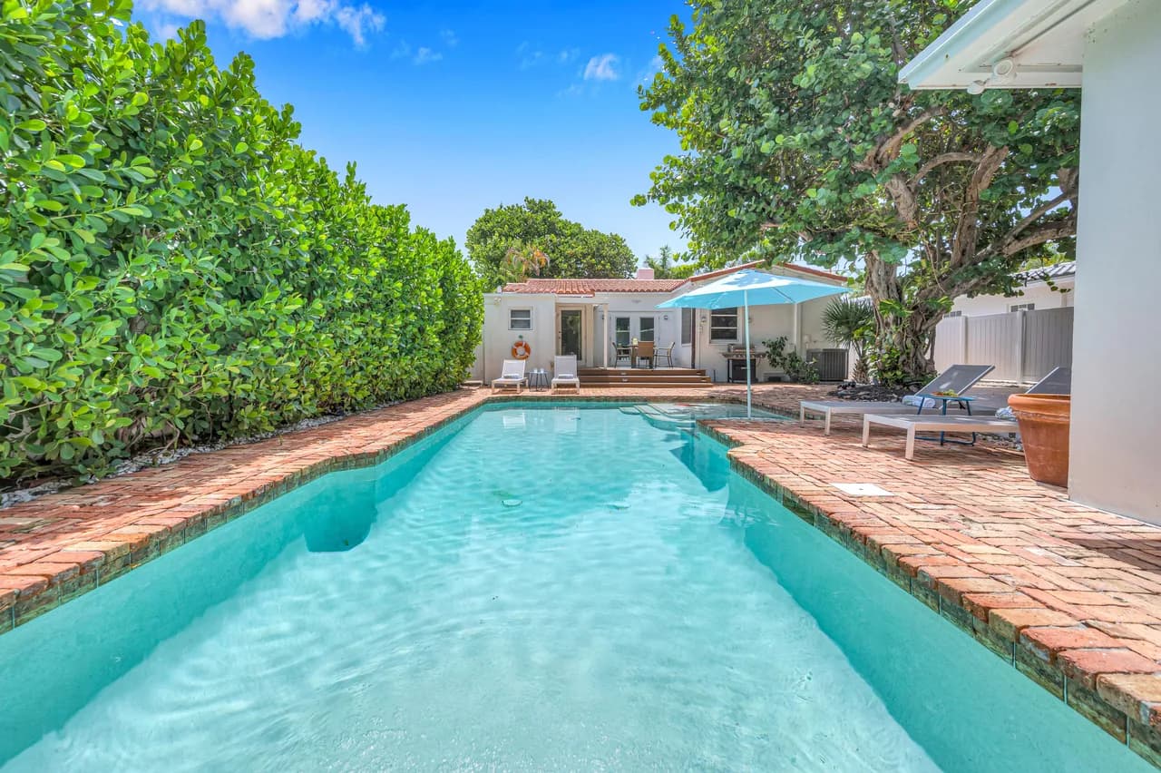 Beachside Cottages with Pool in Fort Lauderdale photo 5