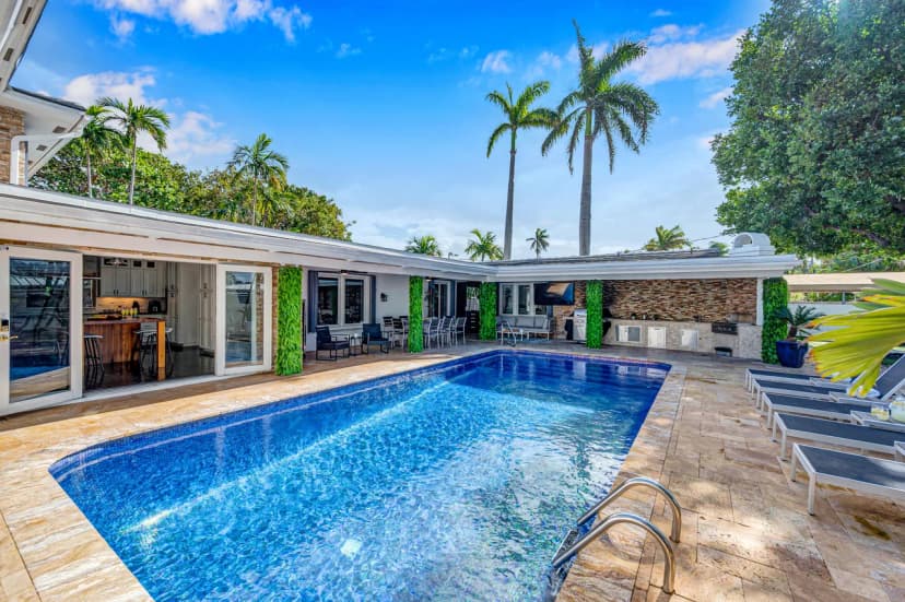 Lush Garden Oasis in Fort Lauderdale