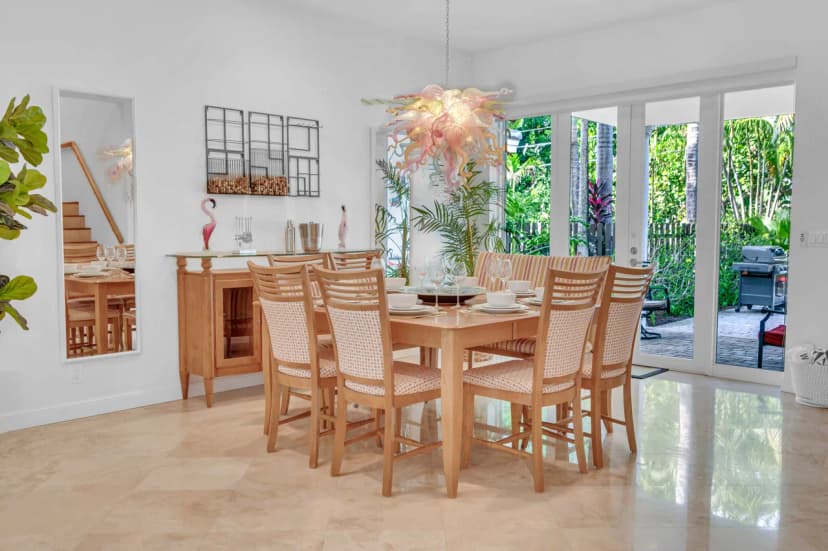 Heated Pool Villa Steps from the Beach in Fort Lauderdale