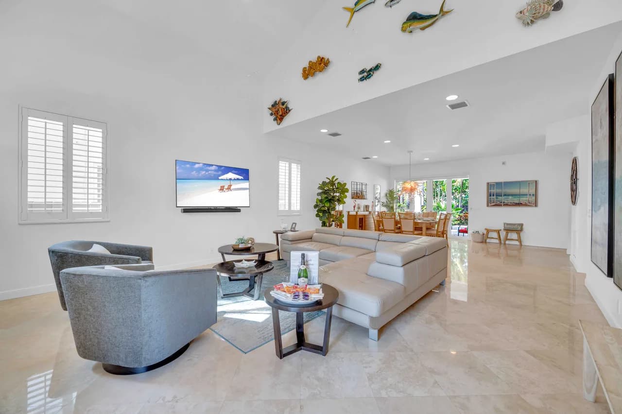 Steps from the Beach Villa in Soroka Shores photo 5
