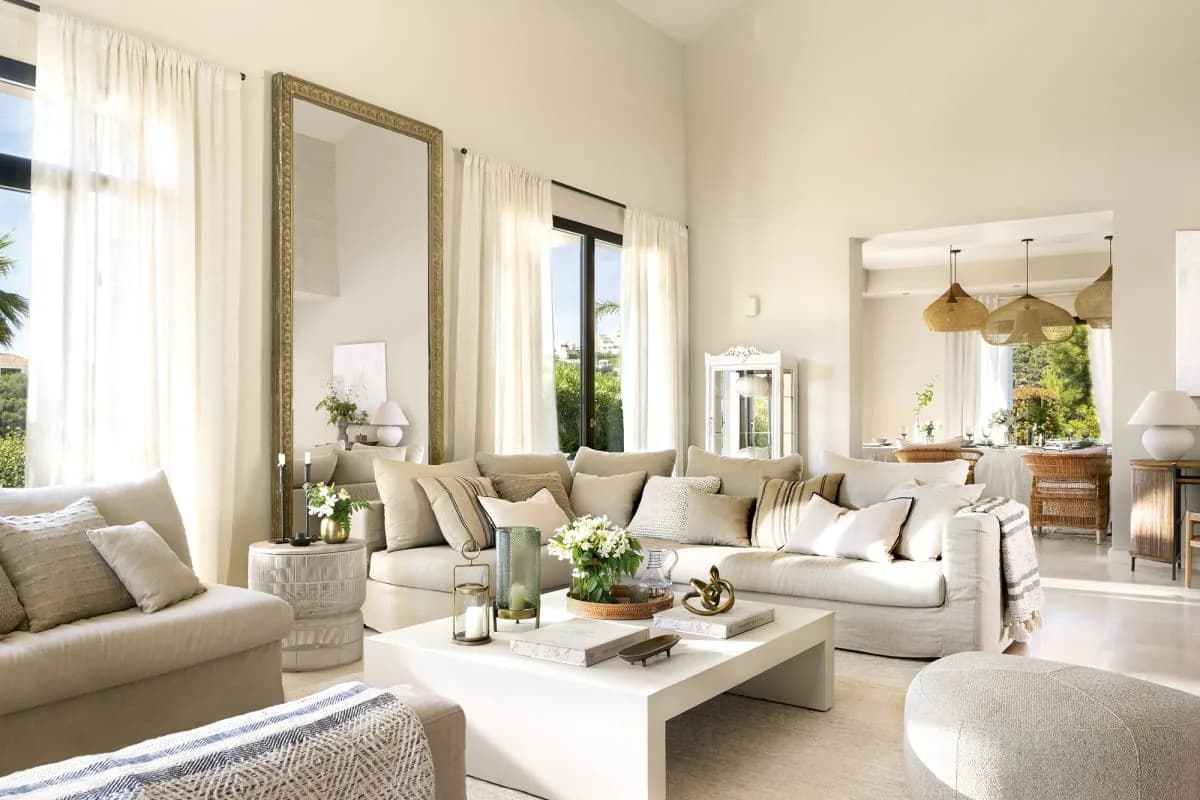Terrace Four Bedroom Villa in Benahavis photo 2