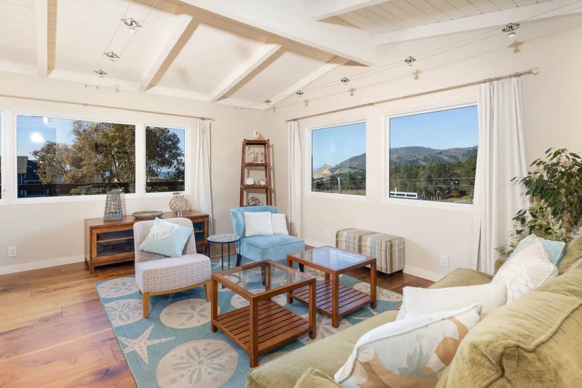 Ocean And Mountain View Villa in Montara California photo 4