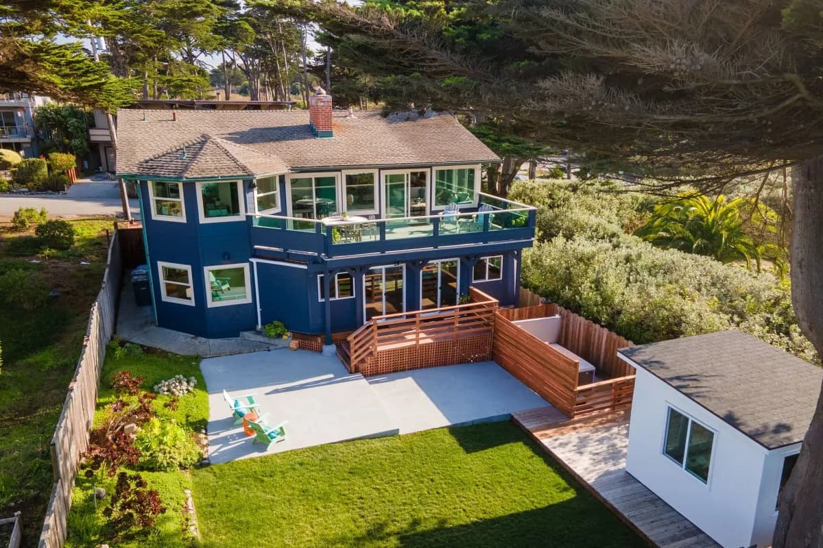 Oceanfront Four-Bedroom Villa in Moss Beach, California photo 3
