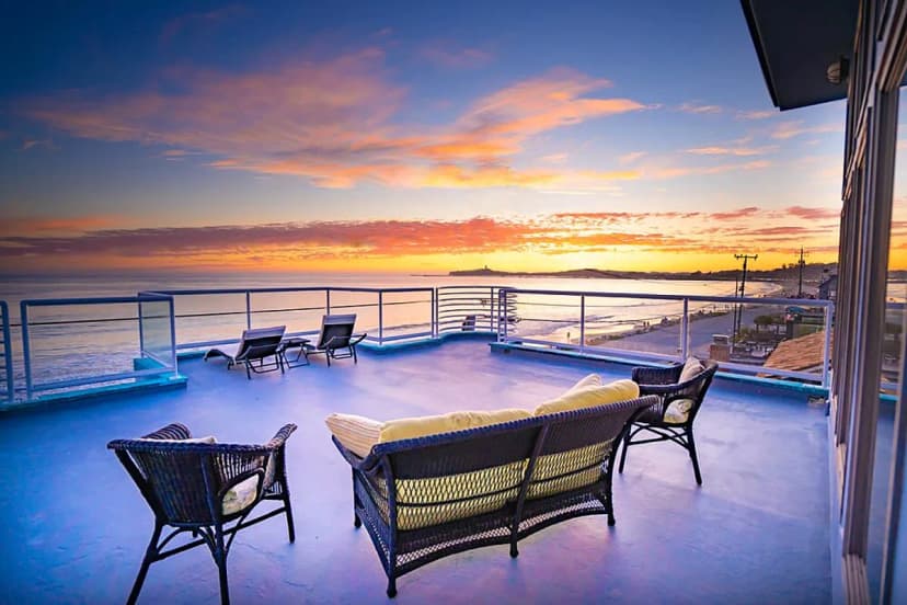 Oceanfront Penthouse in California