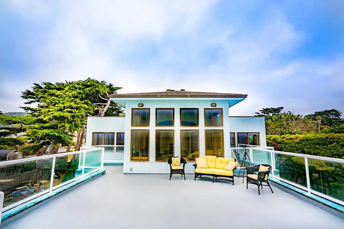 Beachfront Penthouse in El Granada, California photo 2