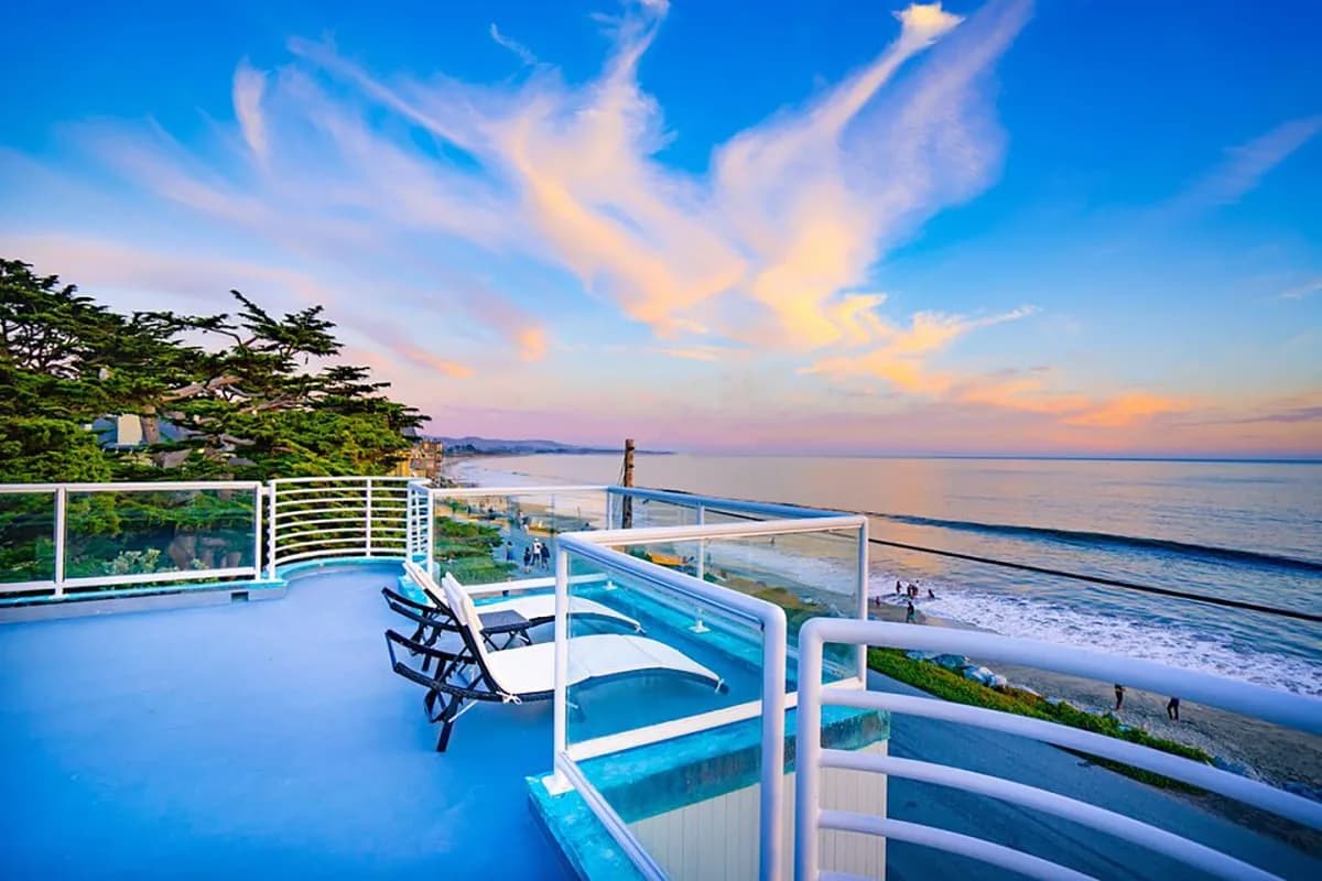Beachfront Penthouse in El Granada, California photo 3