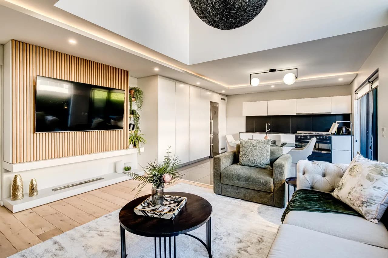 Modern Two Bedroom Apartment in Cape Town photo 2