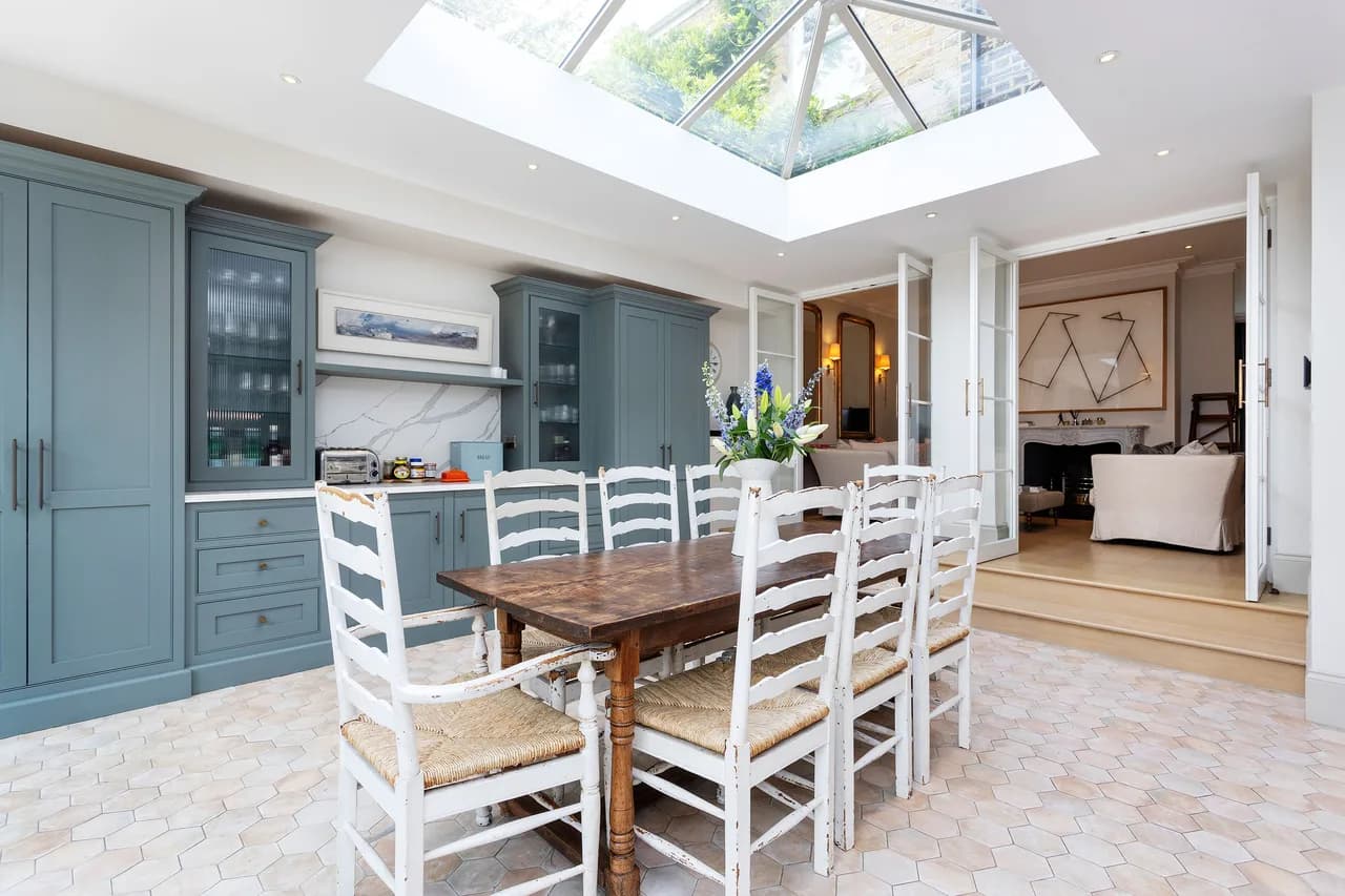 Elegant Terrace Four Bedroom Villa in Battersea photo 2