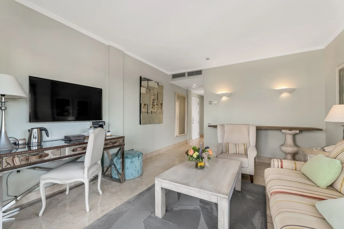 Terrace-One Bedroom Villa in Marbella photo 3
