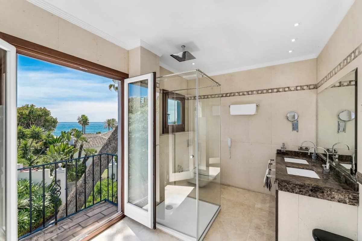 Terrace-One Bedroom Villa in Marbella photo 5