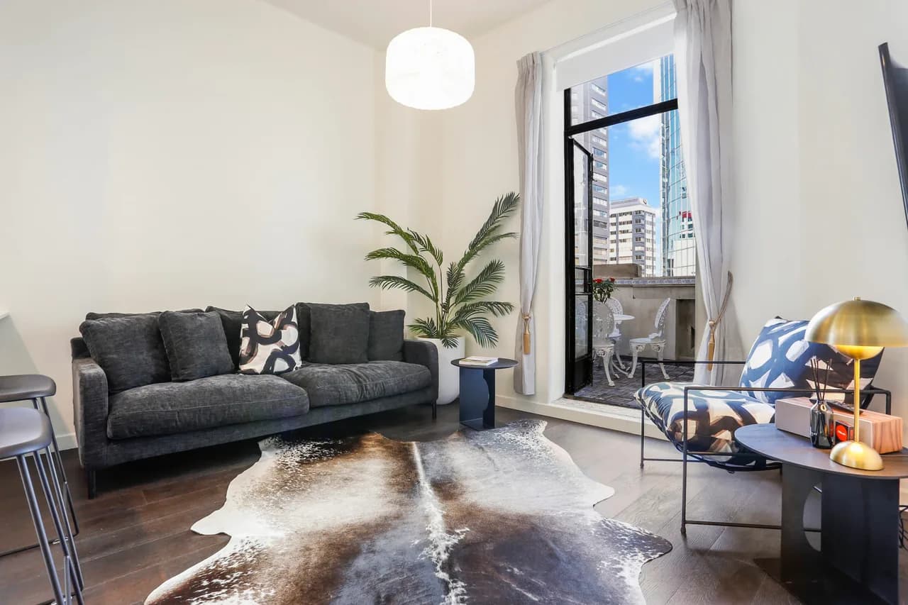 Contemporary Two Bedroom Apartment in Auckland photo 2