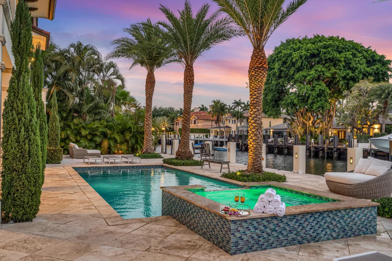 Waterfront Heated Pool Villa in Fort Lauderdale photo 2