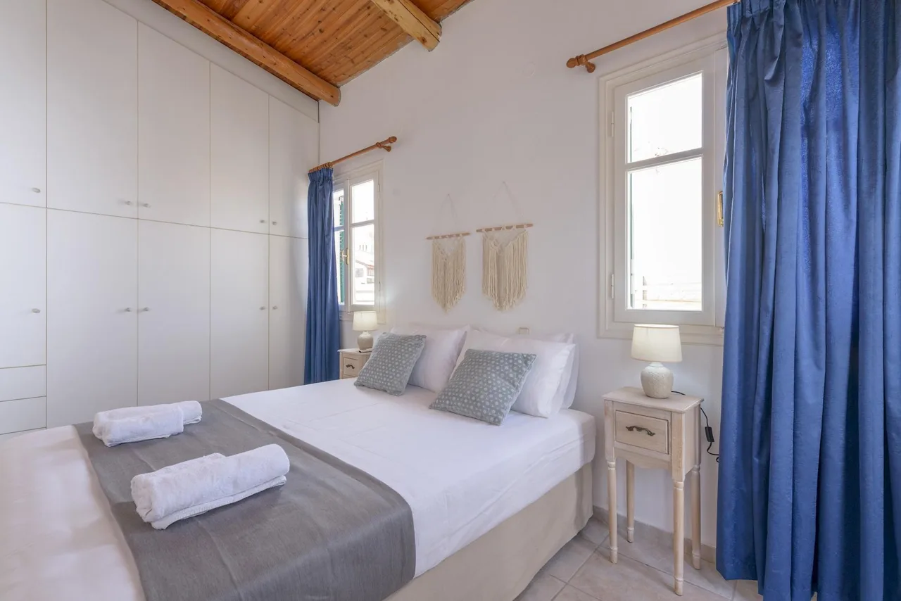 Historic Two Bedroom Apartment in Rethymno Old Town photo 5