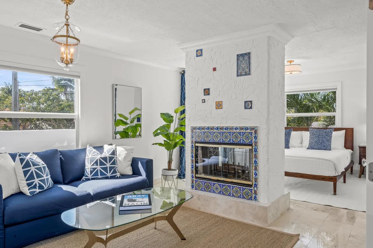 Historical Residence with Heated Pool in West Palm Beach photo 3