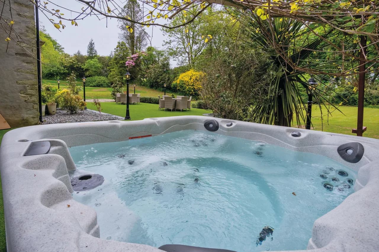 Luxurious Hot Tub Country Estate in Princes Gate photo 2
