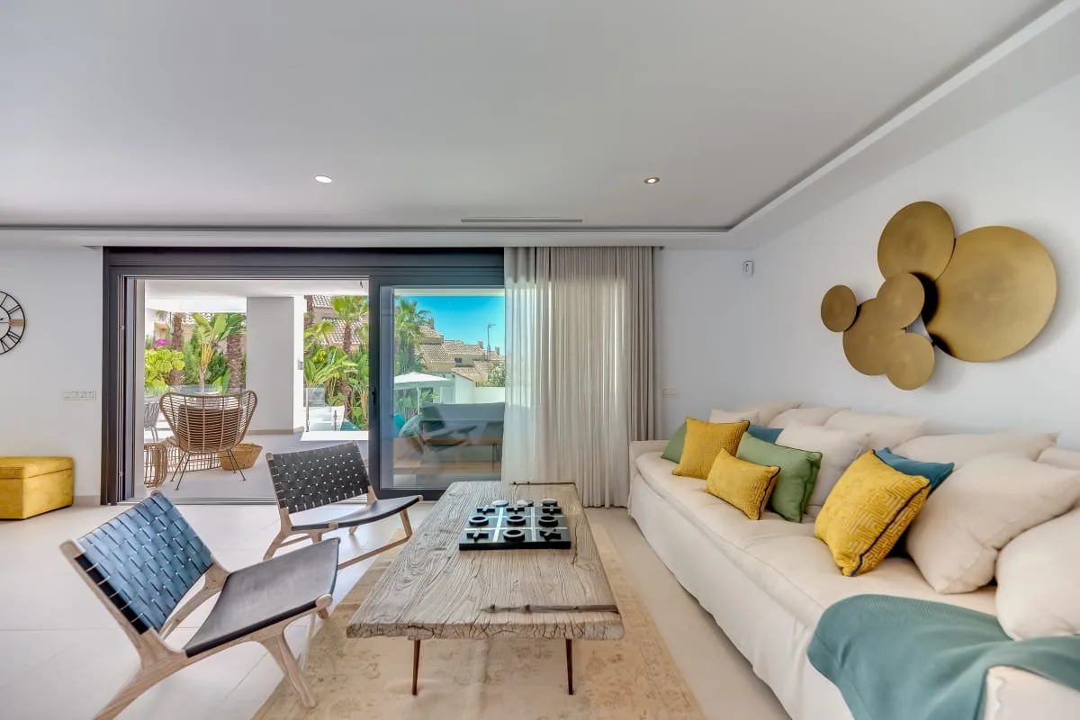 Terrace-Equipped Villa in Marbella photo 5