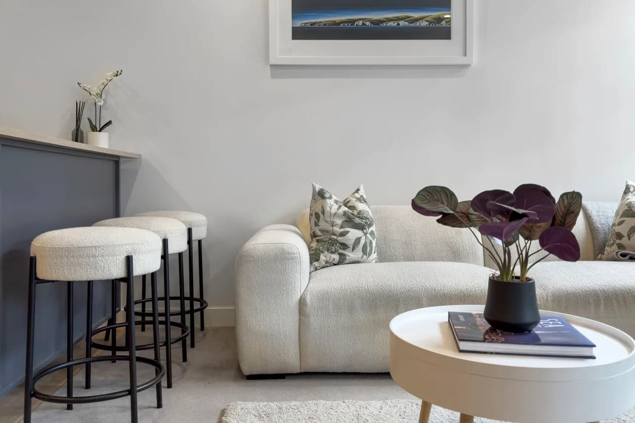 Chic Urban Apartment in Auckland