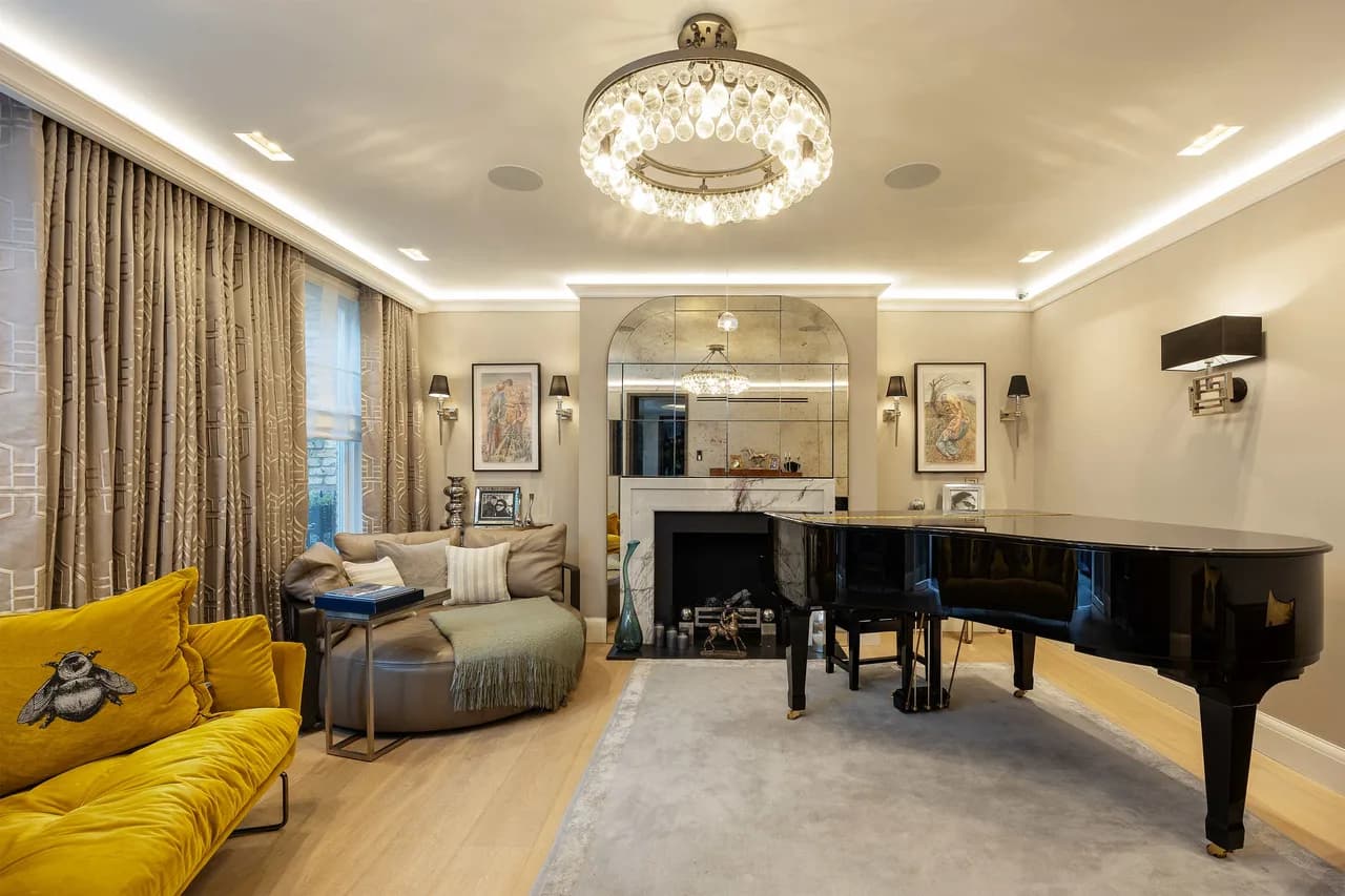 Elegant Five Bedroom Villa in Brompton photo 3