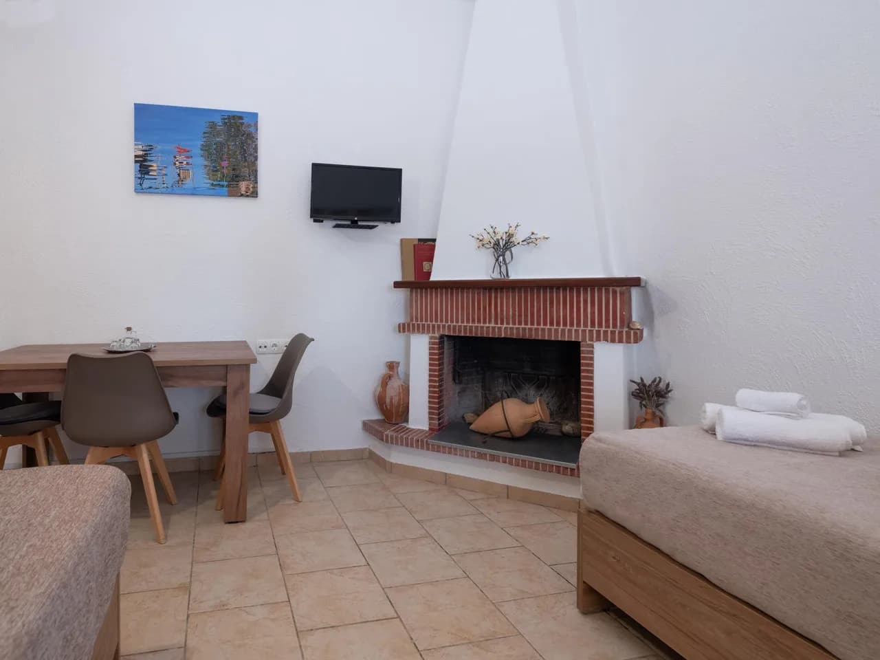 Waterfront One Bedroom Suite in Kapsali photo 5