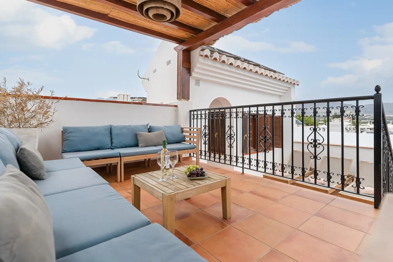 Coastal View Four Bedroom Villa in Nerja photo 5