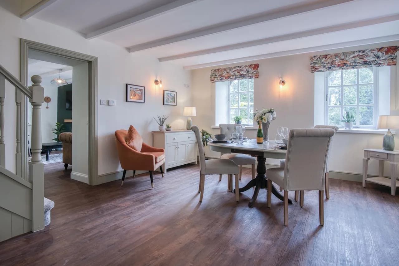 Charming Two Bedroom Cottage in Princes Gate photo 4