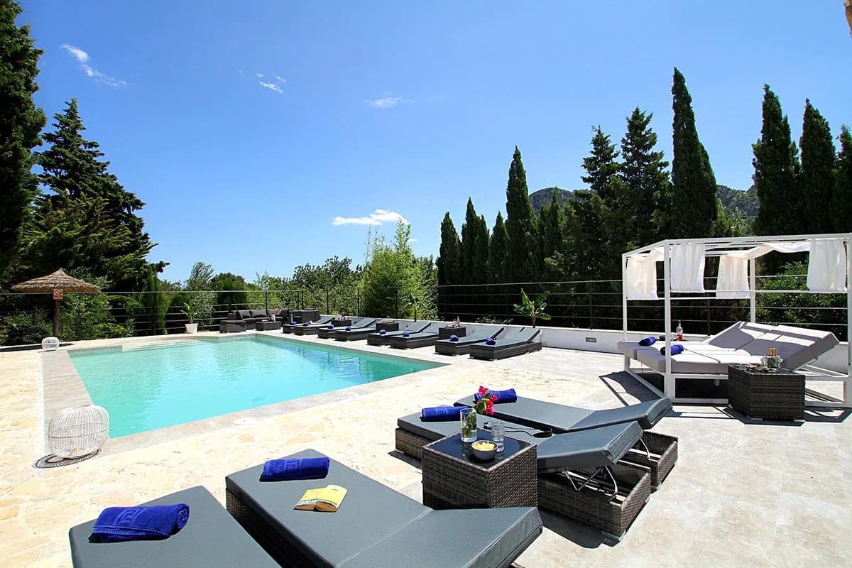 Elegant Six Bedroom Finca in Pollenca Mallorca Spain photo 4