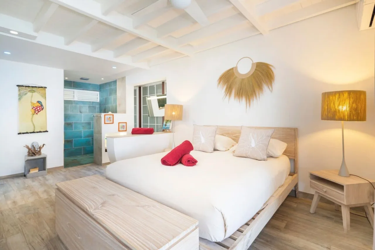 Elegant Four Bedroom Villa in Moorea photo 3