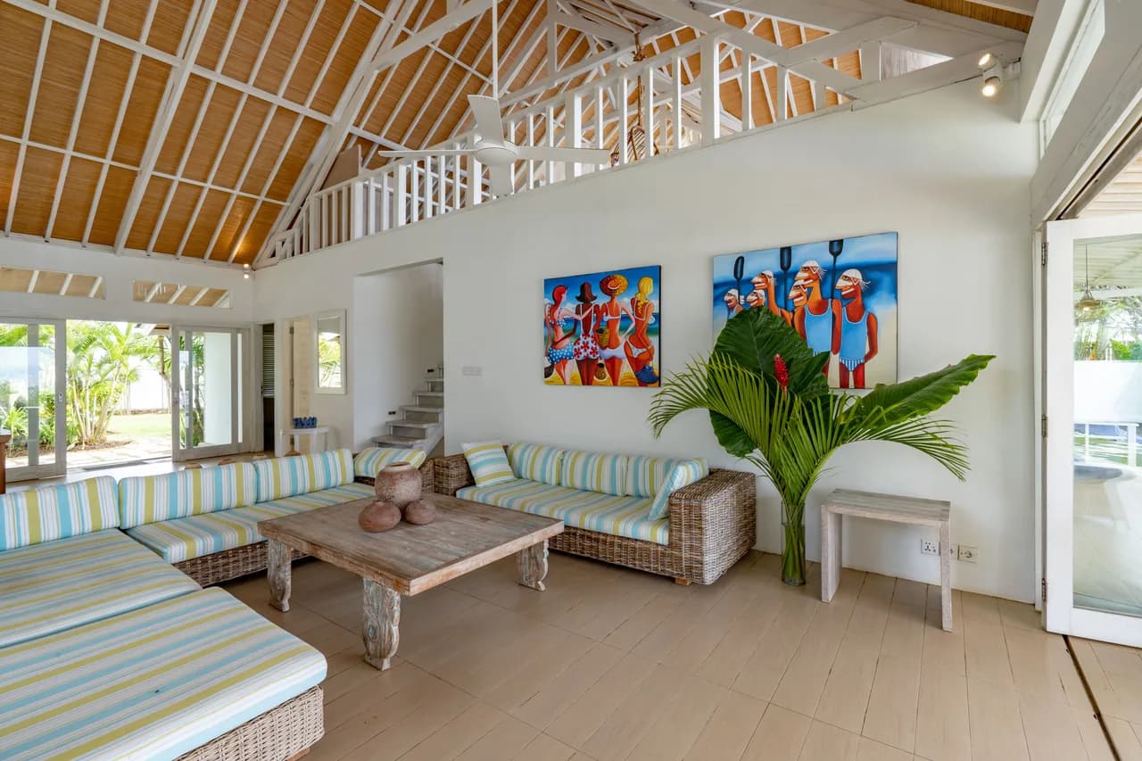 Garden-Facing Four Bedroom Villa in Lembongan photo 5