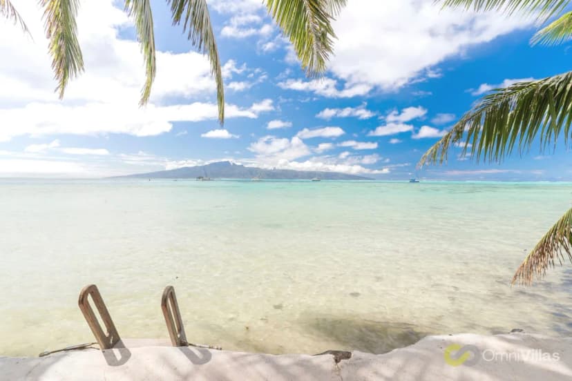 Seaside Serenity: 2BR Oasis on Enchanting Moorea
