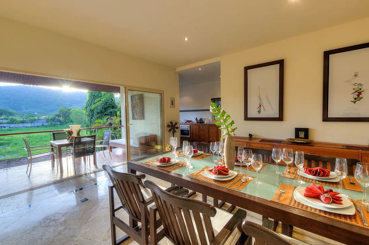 Elegant Three-Bedroom Villa in Rawai, Phuket, Thailand photo 3