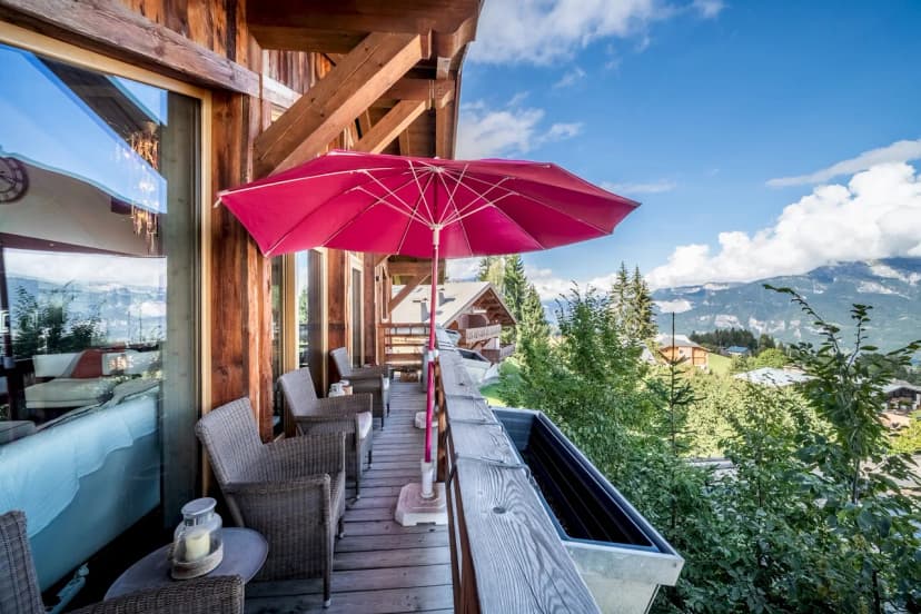 Charming Ski Chalet in Combloux