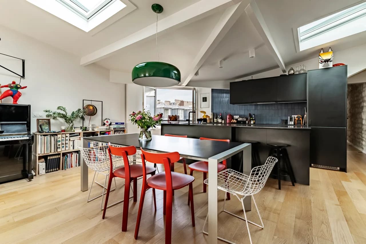 Charming Four Bedroom Retreat in Paris photo 3