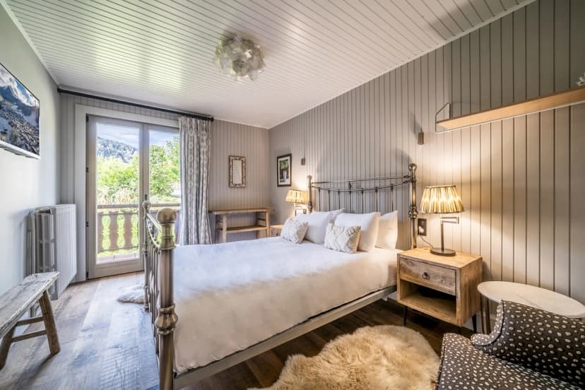 Charming Five Bedroom Chalet in Morzine