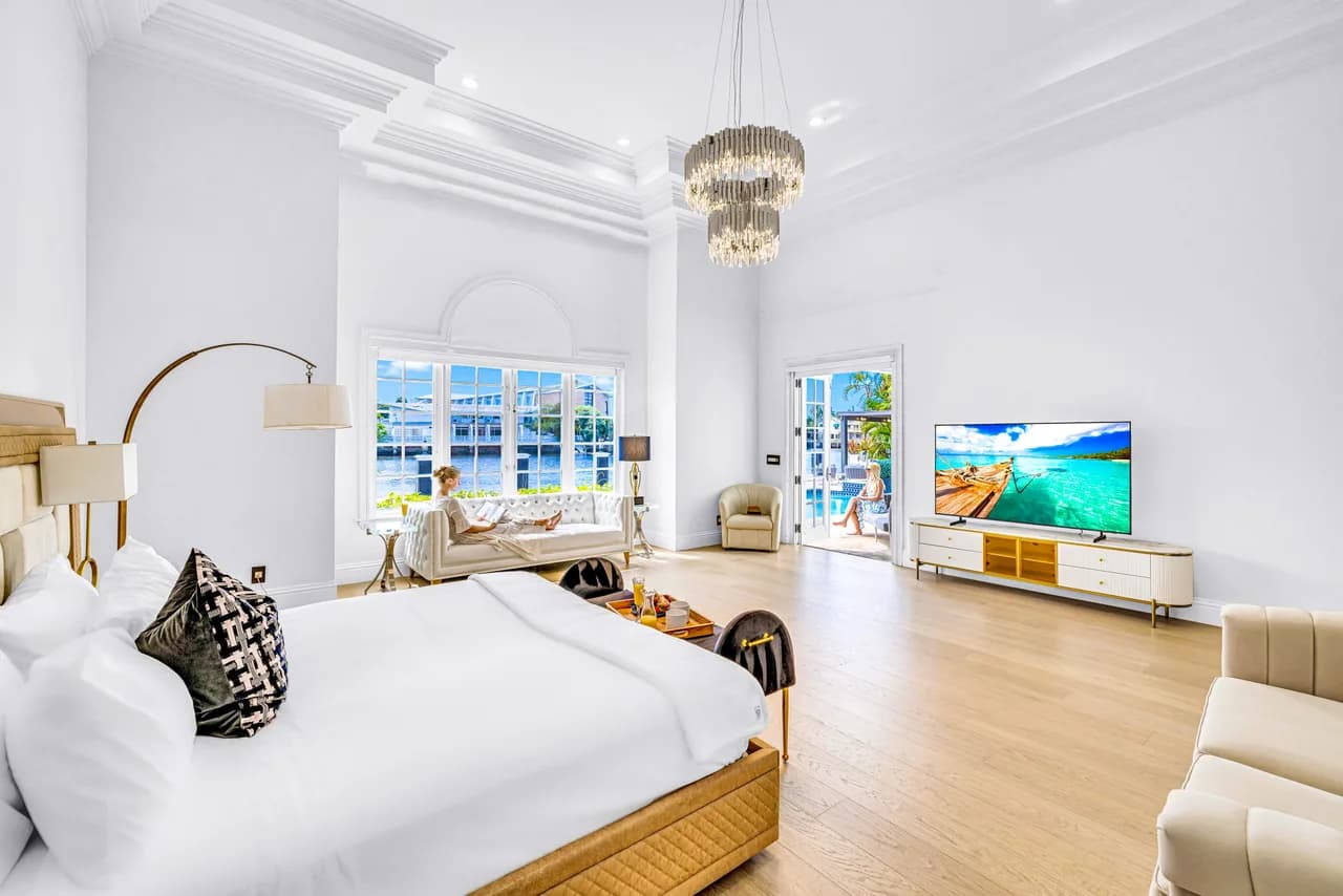 Waterfront Eight-Bedroom Villa in Fort Lauderdale photo 3