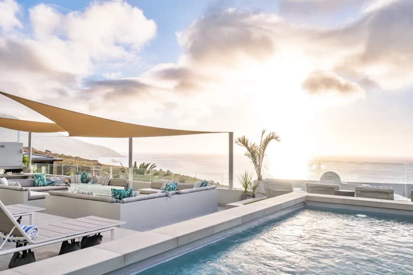 Coastal Six-Bedroom Villa in Cape Town