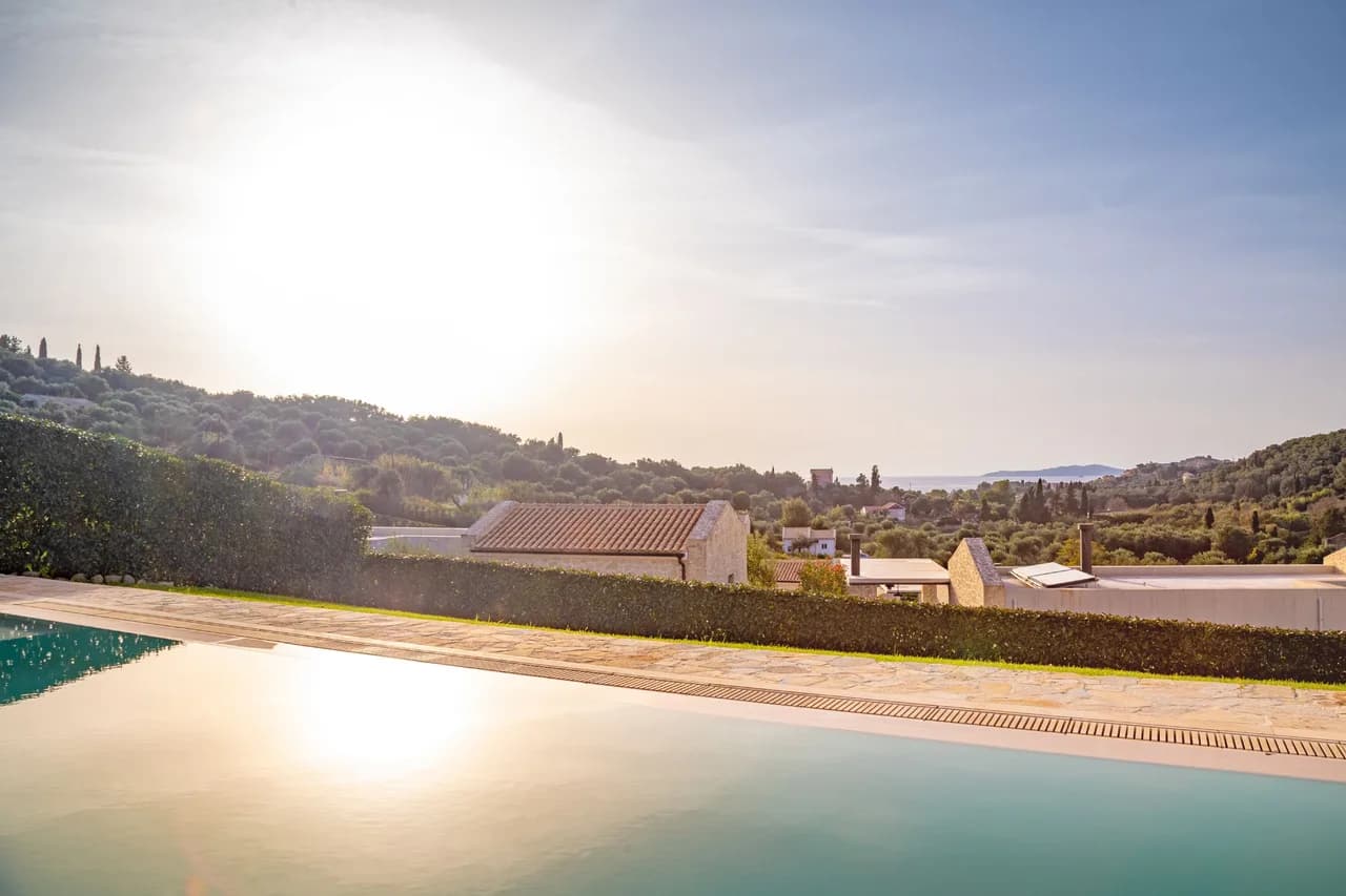Mountain And Sea View Villa in Saoulatika photo 4