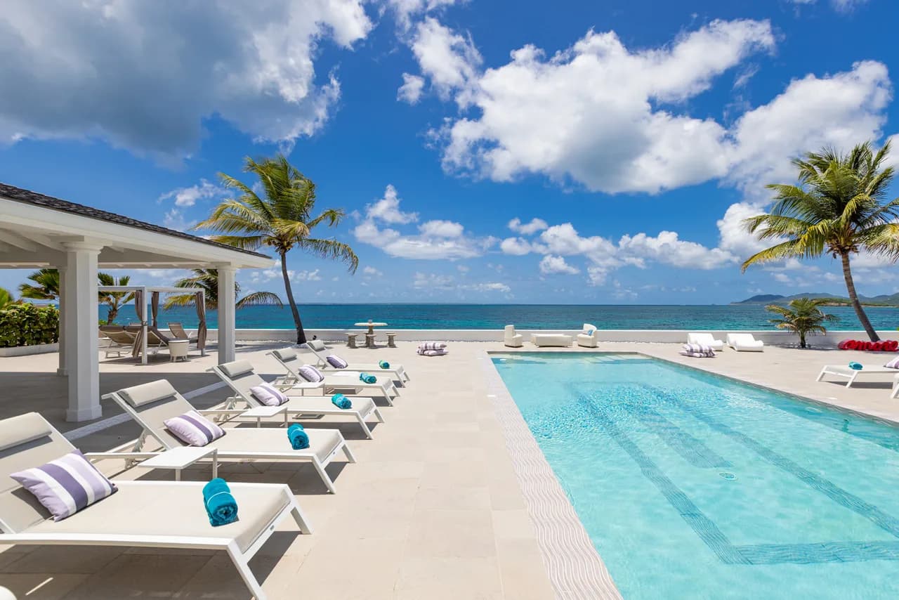 Beachfront Privacy Villa in Terres Basses photo 3